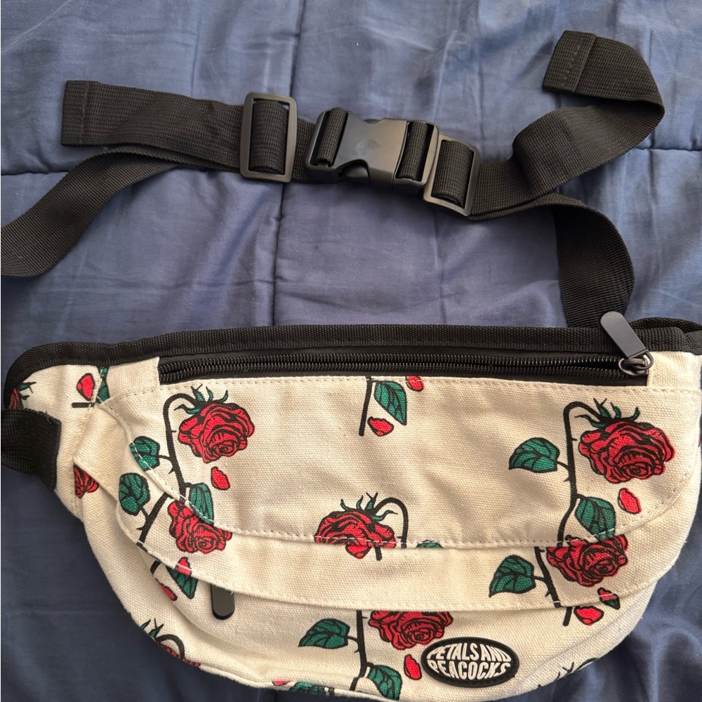 White & red rose Crossbody Bag